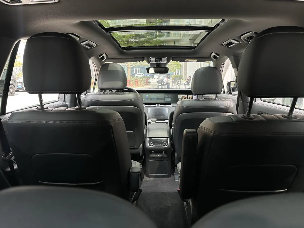 2020 Li ONE Range Extended 131HP REEV 40.5KWH,autocango,china used car exporter,china ev exporter,chinese used car exporter,chinese used ev exporter