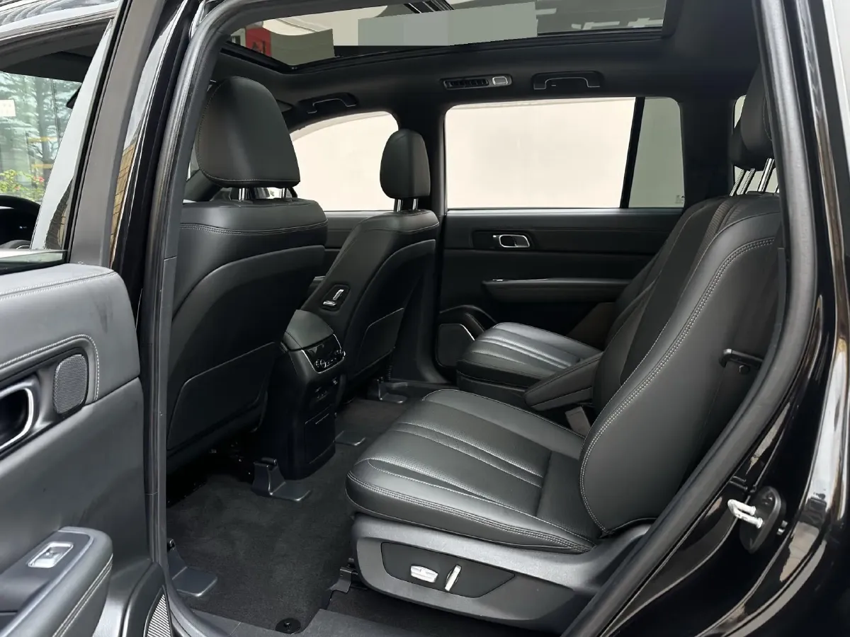 2020 Li ONE Range Extended 131HP REEV 40.5KWH,autocango,china used car exporter,china ev exporter,chinese used car exporter,chinese used ev exporter