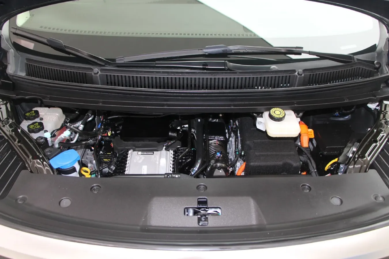 2025 Denza D9 1.5T 156HP L4 E-CVT PHEV 40KWH,autocango,china used car exporter,china ev exporter,chinese used car exporter,chinese used ev exporter