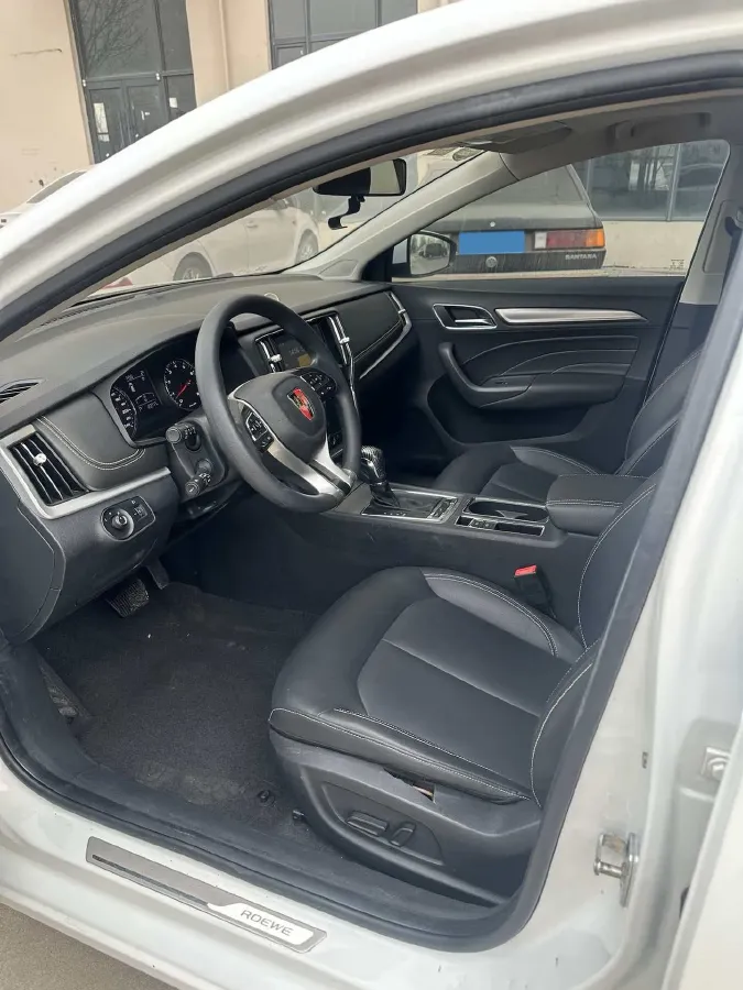 2019 Roewe i6 1.6L 125HP L4 CVT,autocango,china used car exporter,china ev exporter,chinese used car exporter,chinese used ev exporter