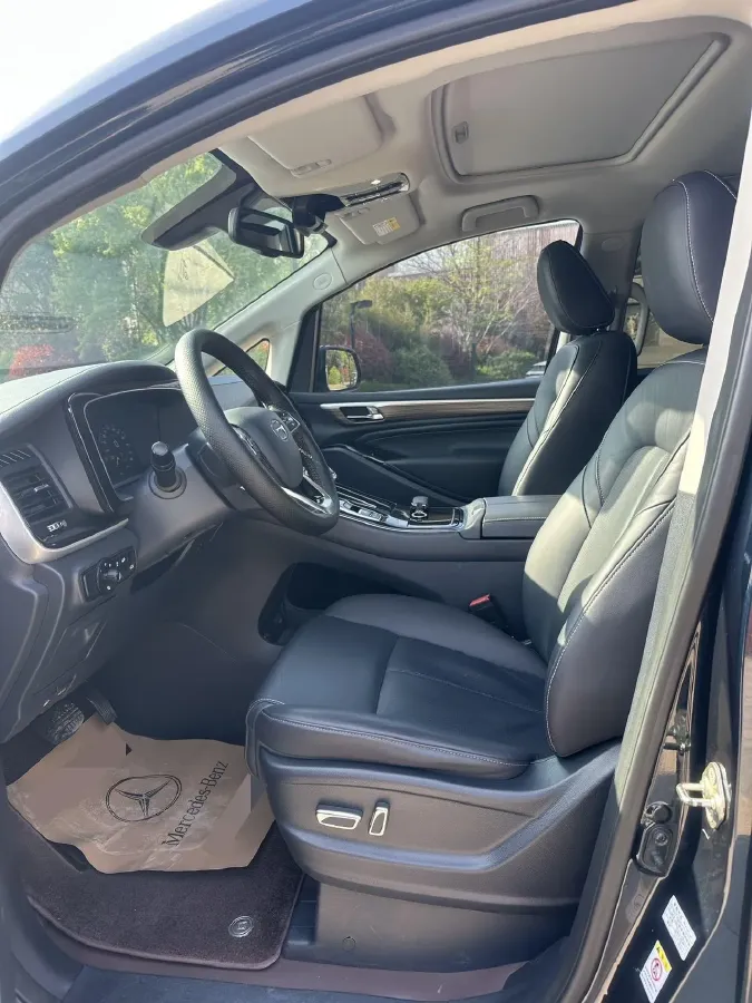 2021 GAC Trumpchi M8 2.0T 252HP L4 8AT,autocango,china used car exporter,china ev exporter,chinese used car exporter,chinese used ev exporter