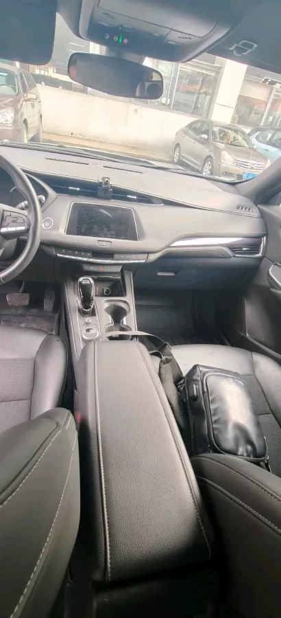 2022 Cadillac XT4 2.0T 237HP L4 9AT,autocango,china used car exporter,china ev exporter,chinese used car exporter,chinese used ev exporter