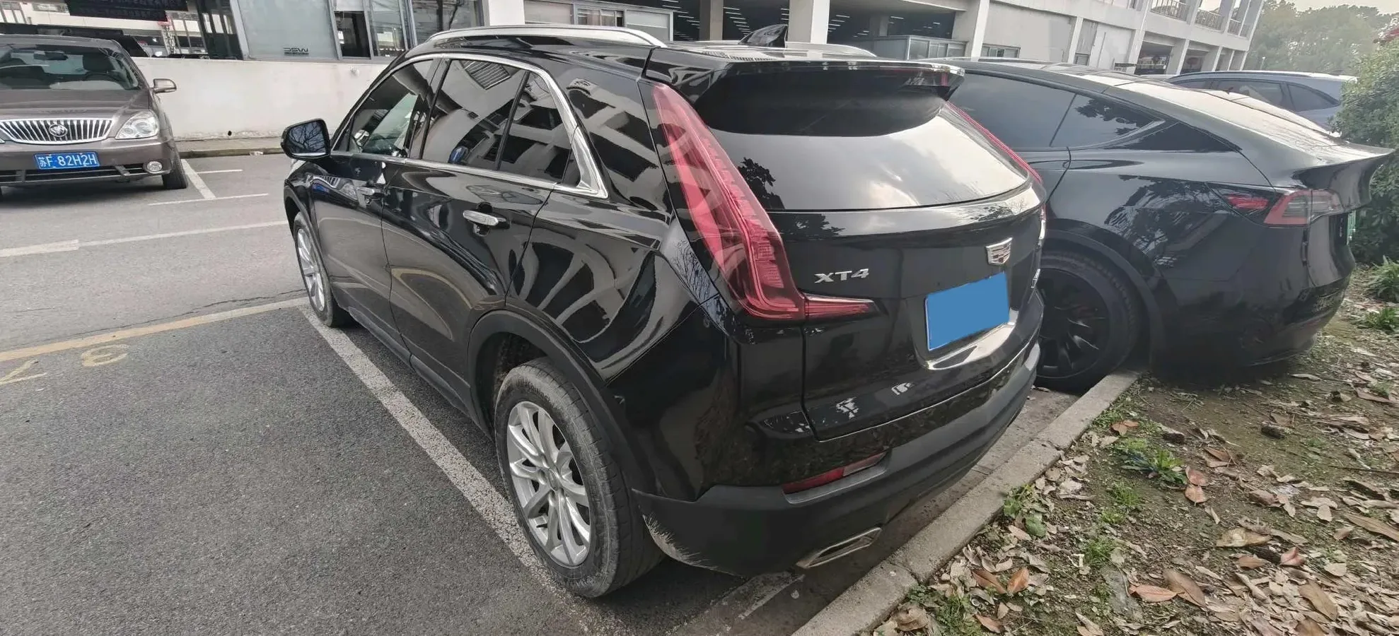 2022 Cadillac XT4 2.0T 237HP L4 9AT,autocango,china used car exporter,china ev exporter,chinese used car exporter,chinese used ev exporter