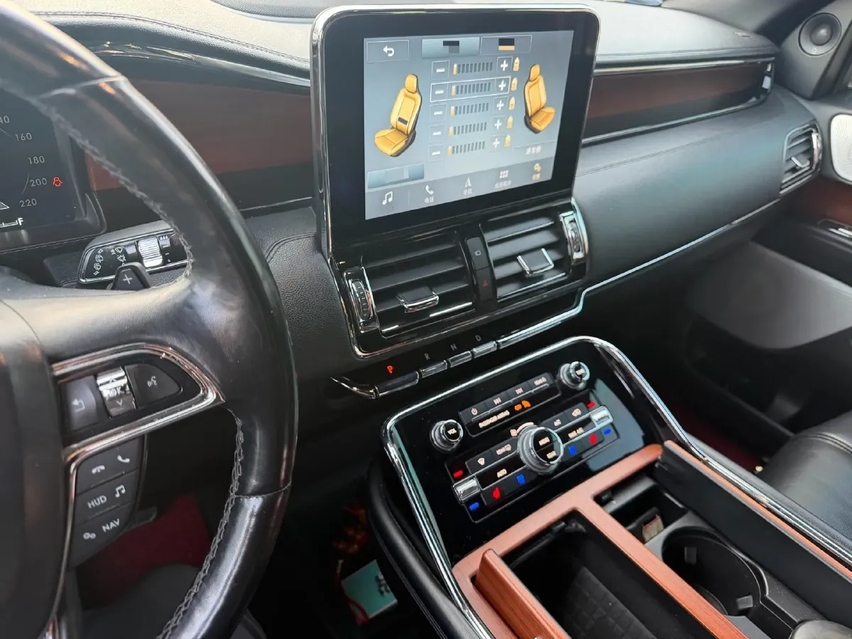 2018 Lincoln Navigator 3.5T 415HP V6 10AT,autocango,china used car exporter,china ev exporter,chinese used car exporter,chinese used ev exporter