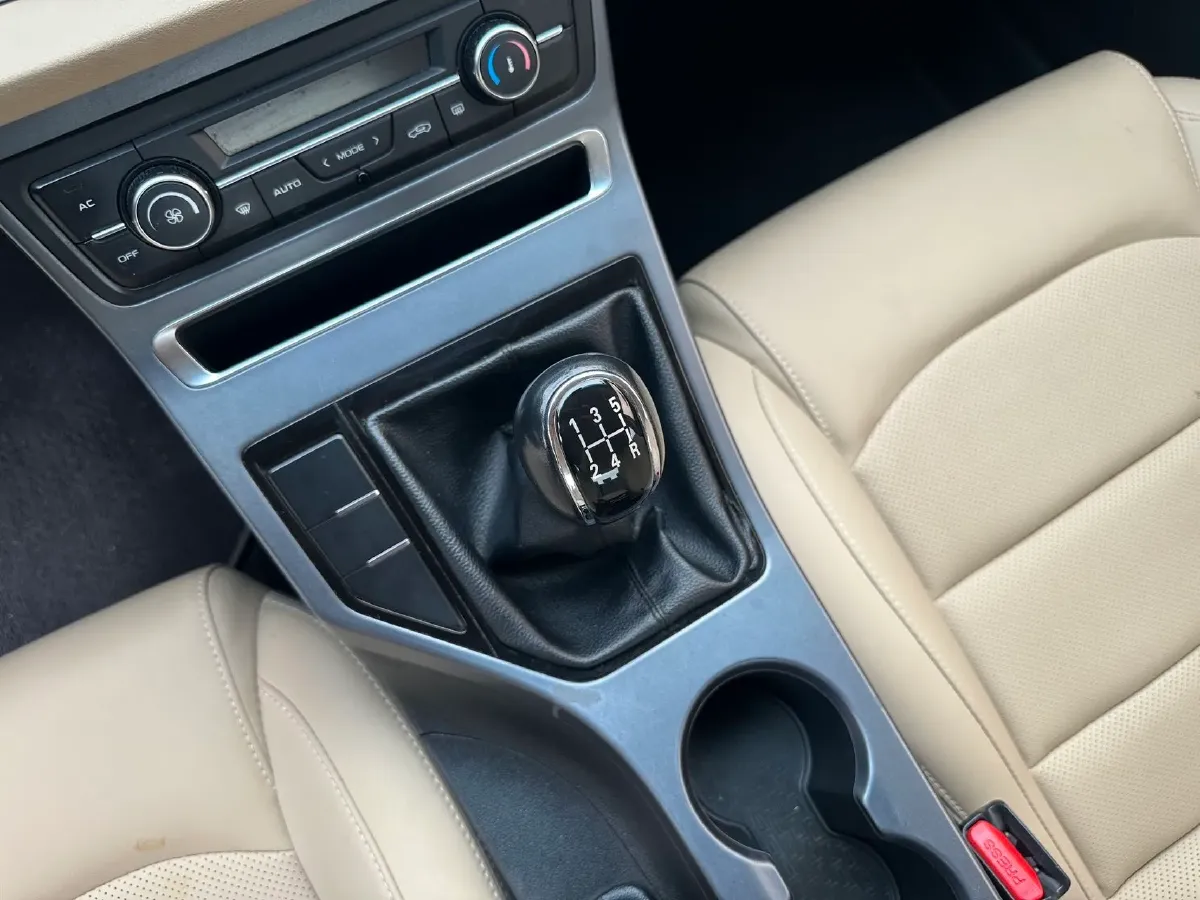 2018 Geely Emgrand 1.5L 109HP L4 5MT,autocango,china used car exporter,china ev exporter,chinese used car exporter,chinese used ev exporter