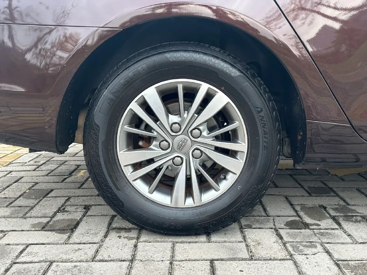 2018 Geely Emgrand 1.5L 109HP L4 5MT,autocango,china used car exporter,china ev exporter,chinese used car exporter,chinese used ev exporter