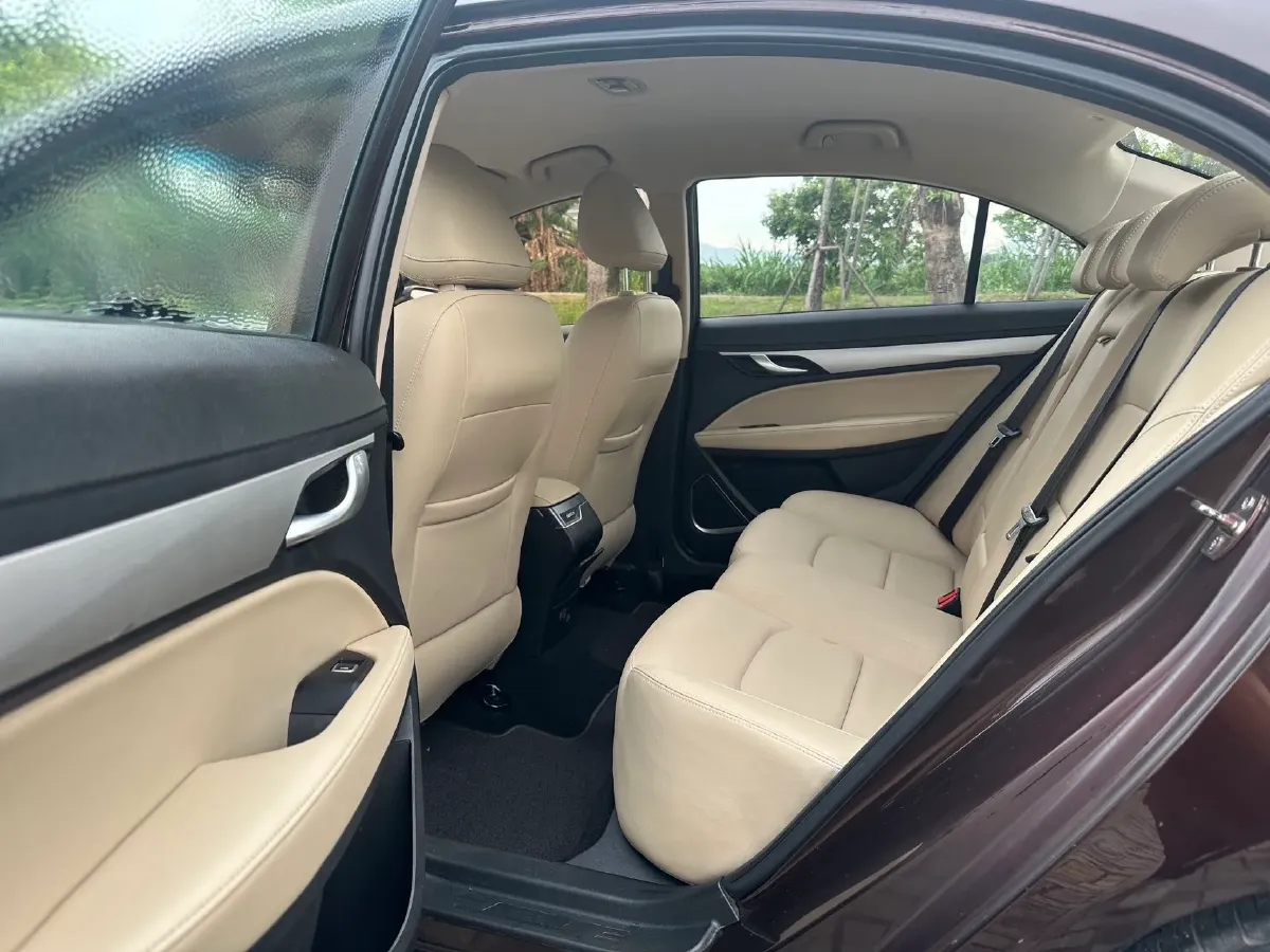 2018 Geely Emgrand 1.5L 109HP L4 5MT,autocango,china used car exporter,china ev exporter,chinese used car exporter,chinese used ev exporter