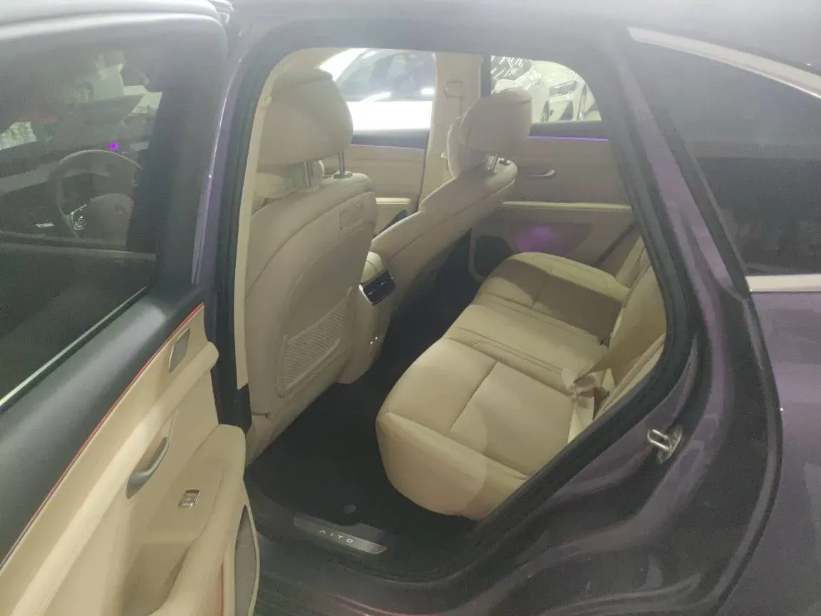 2025 AITO AITO M5 1.5T 152HP L4 REEV 42KWH,autocango,china used car exporter,china ev exporter,chinese used car exporter,chinese used ev exporter