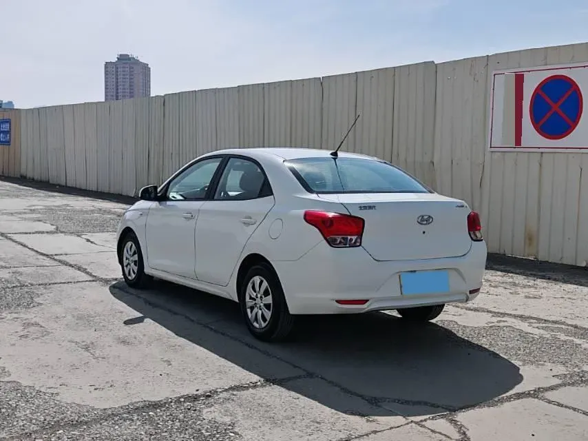 2017 Hyundai Reina 1.4L 95HP L4 5MT,autocango,china used car exporter,china ev exporter,chinese used car exporter,chinese used ev exporter