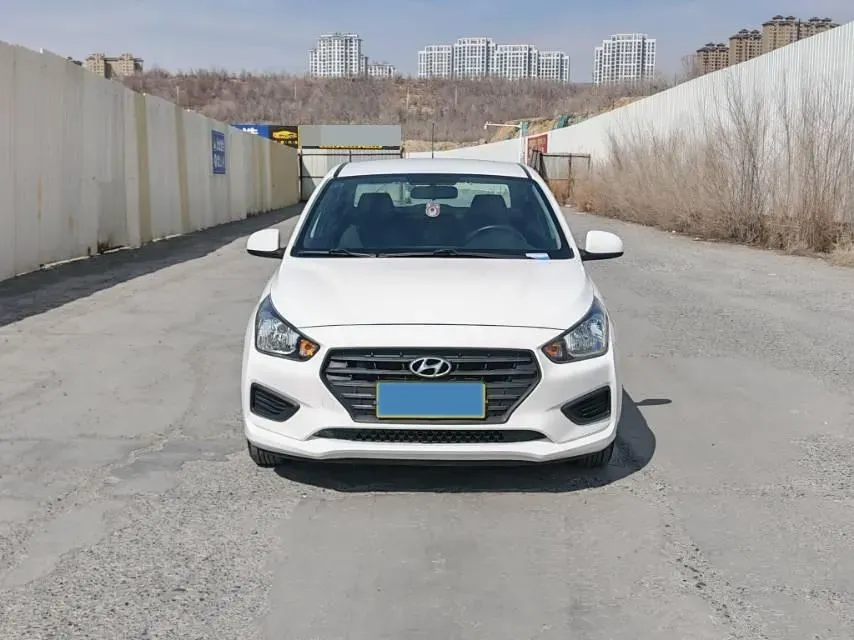2017 Hyundai Reina 1.4L 95HP L4 5MT,autocango,china used car exporter,china ev exporter,chinese used car exporter,chinese used ev exporter