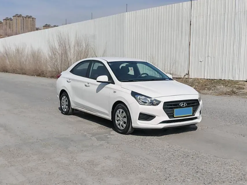 2017 Hyundai Reina 1.4L 95HP L4 5MT,autocango,china used car exporter,china ev exporter,chinese used car exporter,chinese used ev exporter