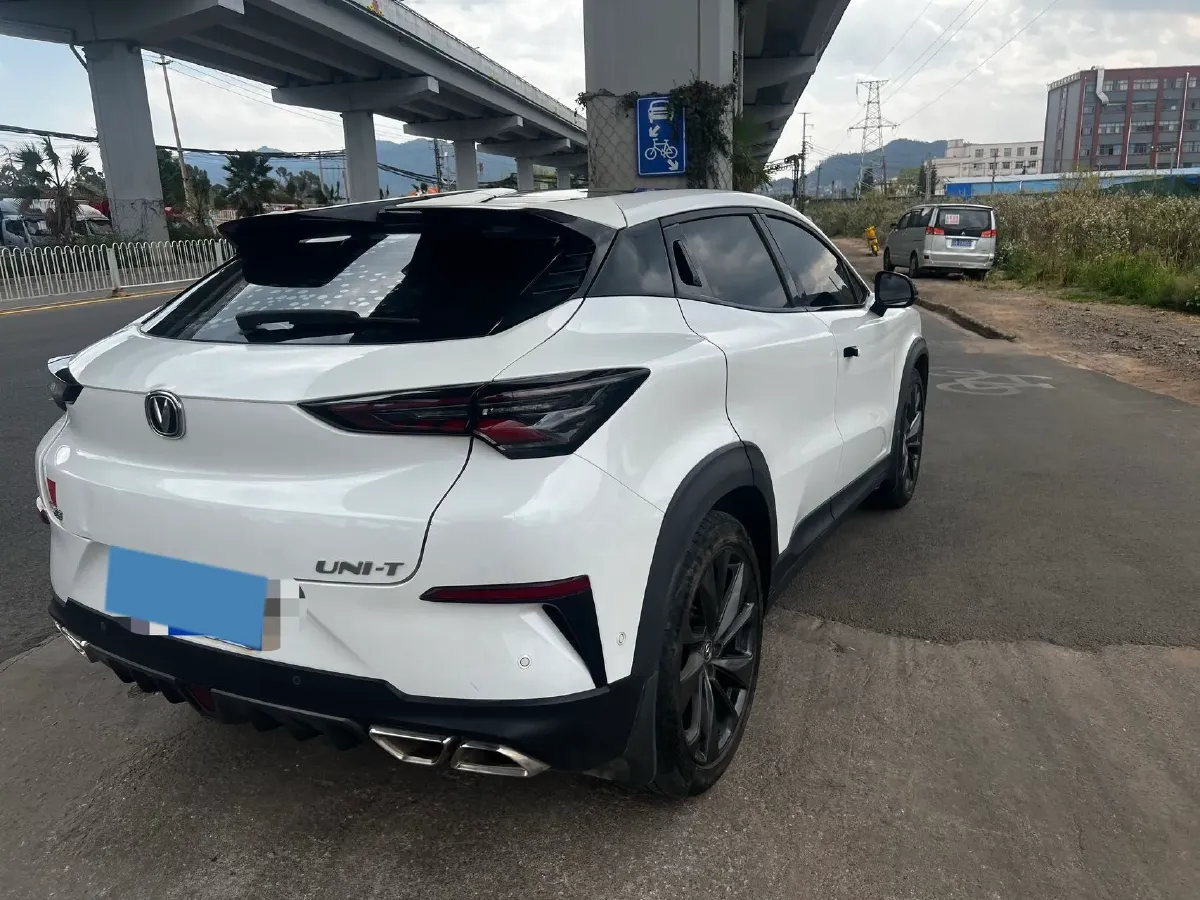 2020 ChangAn UNI-T 1.5T 180HP L4 7DCT,autocango,china used car exporter,china ev exporter,chinese used car exporter,chinese used ev exporter