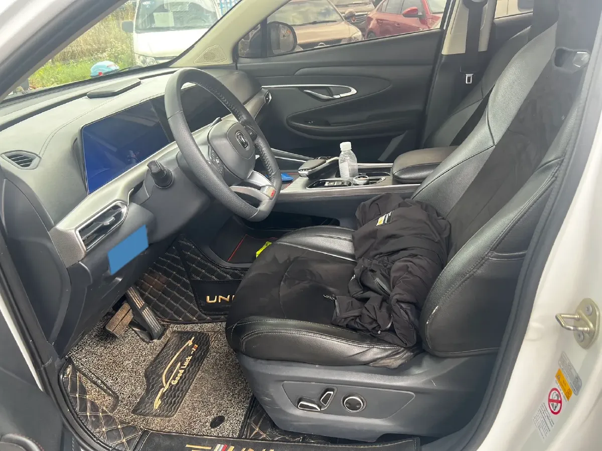 2020 ChangAn UNI-T 1.5T 180HP L4 7DCT,autocango,china used car exporter,china ev exporter,chinese used car exporter,chinese used ev exporter