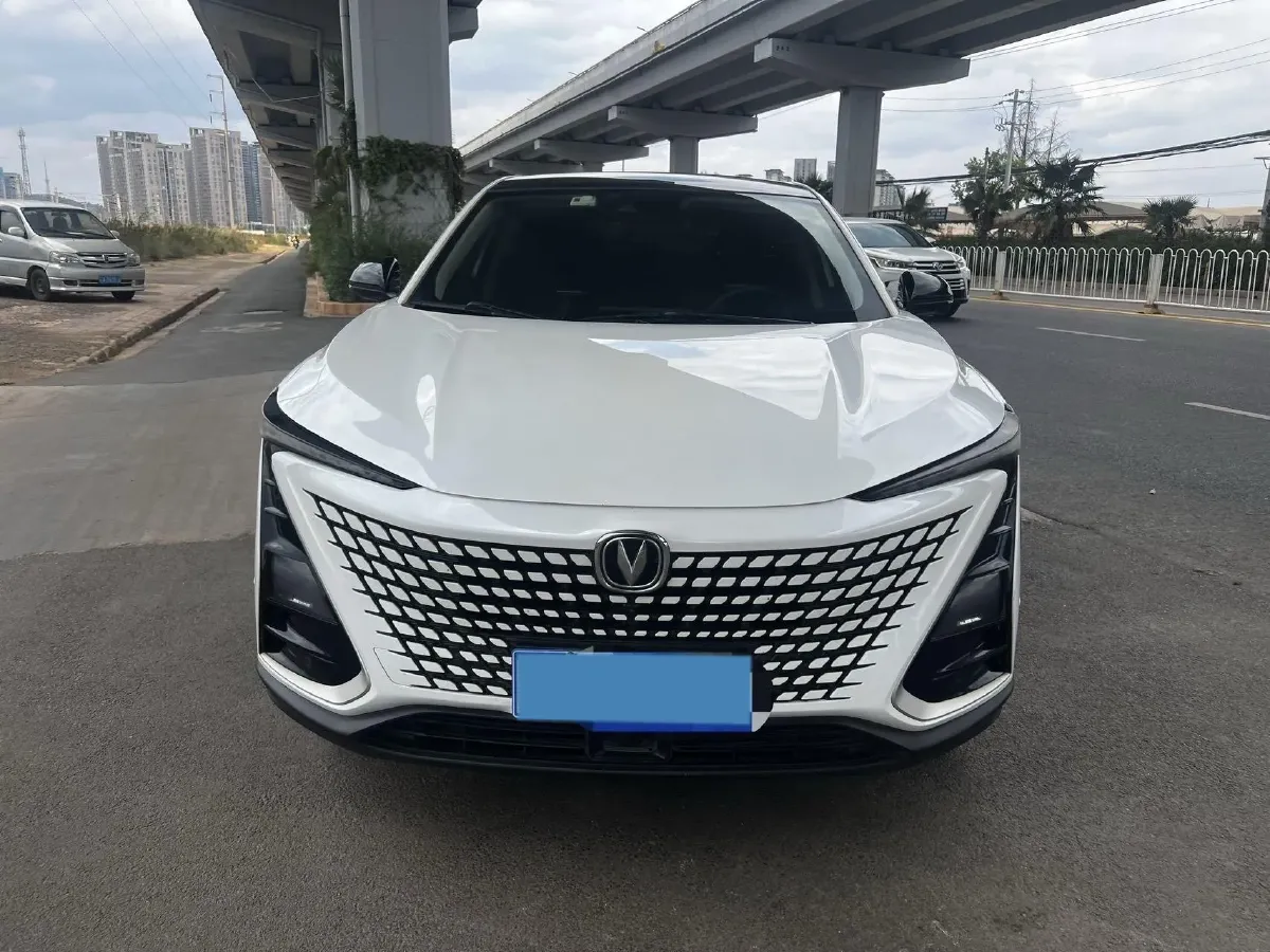 2020 ChangAn UNI-T 1.5T 180HP L4 7DCT,autocango,china used car exporter,china ev exporter,chinese used car exporter,chinese used ev exporter