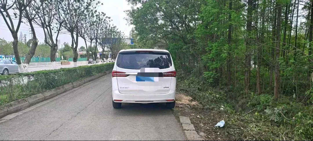 2021 Buick GL8 2.0T 237HP L4 9AT,autocango,china used car exporter,china ev exporter,chinese used car exporter,chinese used ev exporter