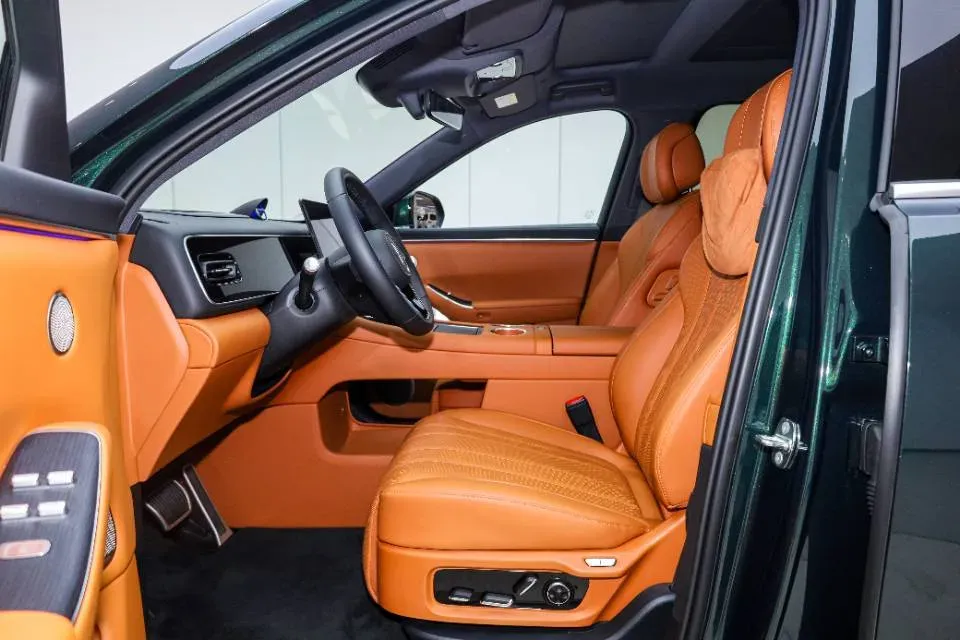 2026 AITO AITO M7 REEV 160HP REEV,autocango,china used car exporter,china ev exporter,chinese used car exporter,chinese used ev exporter