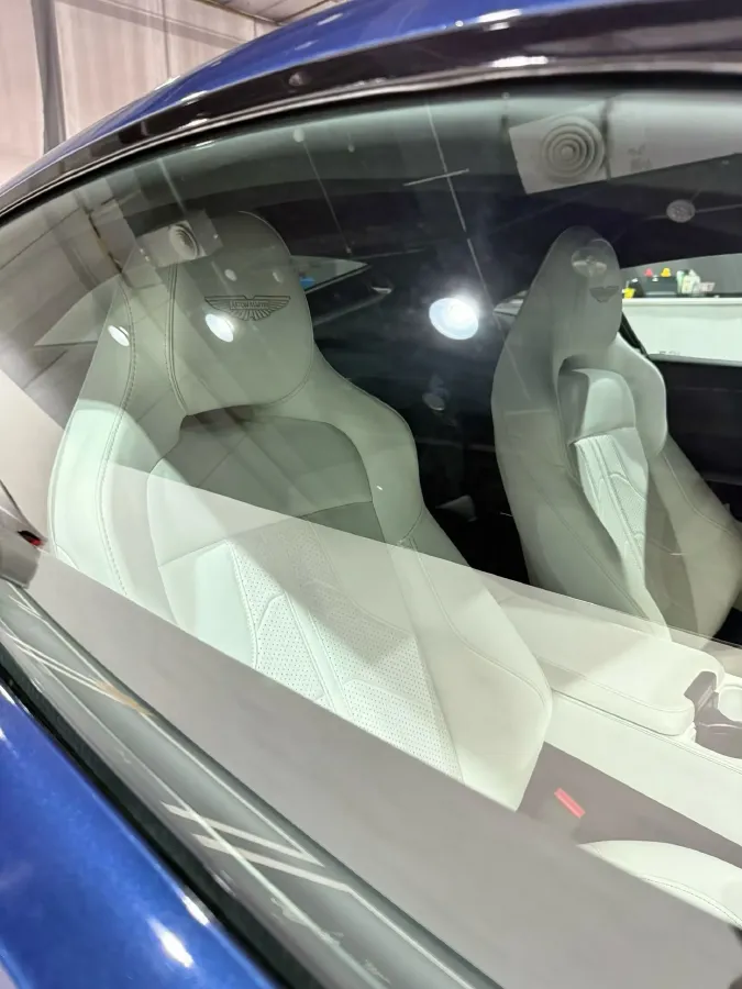 2024 Aston Martin V8 Vantage 4.0T 665HP V8 8AT,autocango,china used car exporter,china ev exporter,chinese used car exporter,chinese used ev exporter