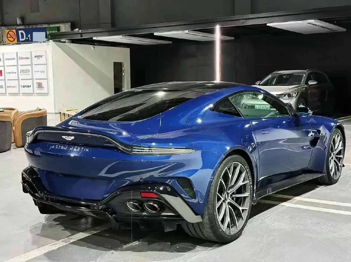 2024 Aston Martin V8 Vantage 4.0T 665HP V8 8AT,autocango,china used car exporter,china ev exporter,chinese used car exporter,chinese used ev exporter