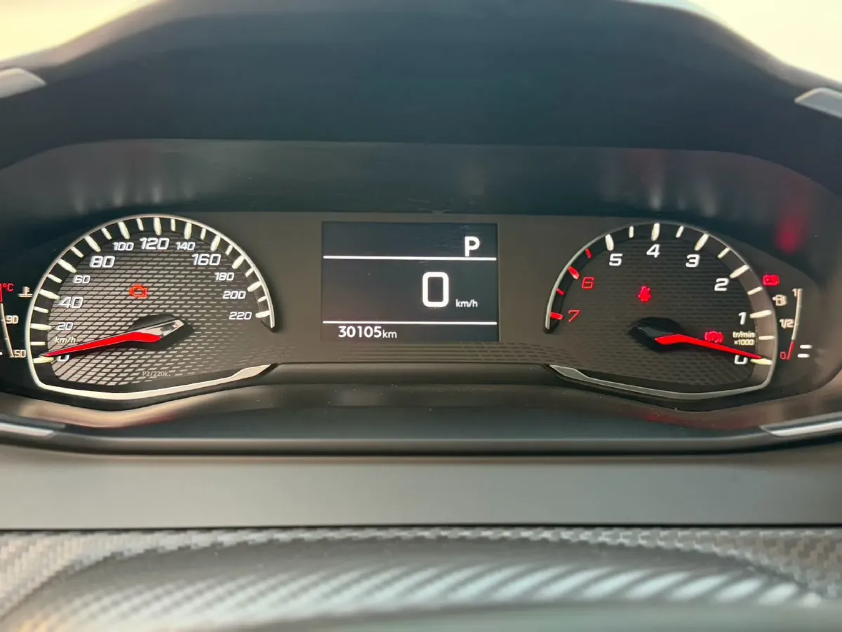 2022 Peugeot 2008 1.2T 136HP L3 6DCT,autocango,china used car exporter,china ev exporter,chinese used car exporter,chinese used ev exporter