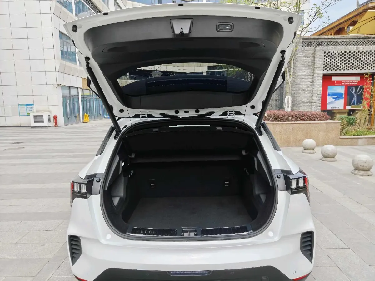 2023 LYNK&CO 06 1.5T 181HP L4 7DCT,autocango,china used car exporter,china ev exporter,chinese used car exporter,chinese used ev exporter