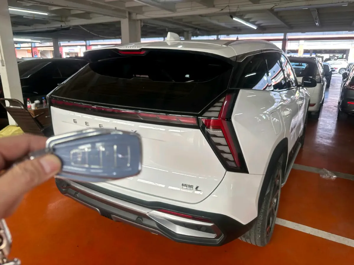 2023 Geely StarRay 1.5T 181HP L4 7DCT,autocango,china used car exporter,china ev exporter,chinese used car exporter,chinese used ev exporter