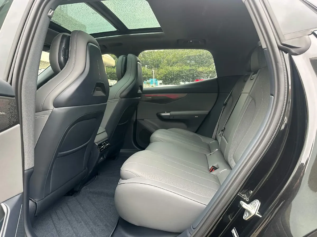 2024 LYNK&CO 07 EM-P 1.5T 163HP L4 3DHT PHEV 18.99KWH,autocango,china used car exporter,china ev exporter,chinese used car exporter,chinese used ev exporter