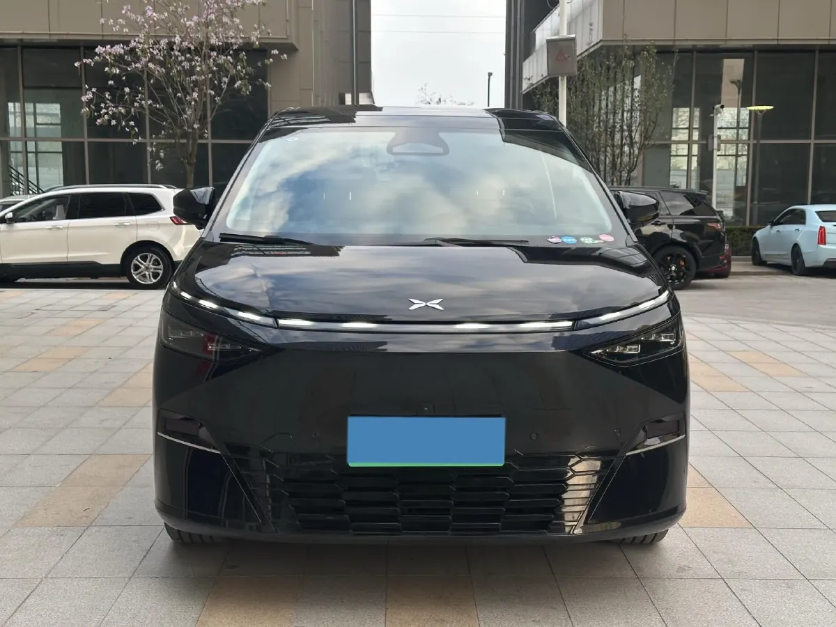 2024 Xpeng X9 BEV 101.5KWH,autocango,china used car exporter,china ev exporter,chinese used car exporter,chinese used ev exporter