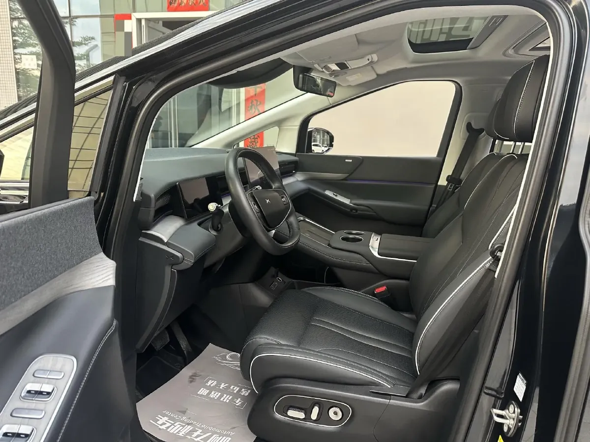 2024 Xpeng X9 BEV 101.5KWH,autocango,china used car exporter,china ev exporter,chinese used car exporter,chinese used ev exporter