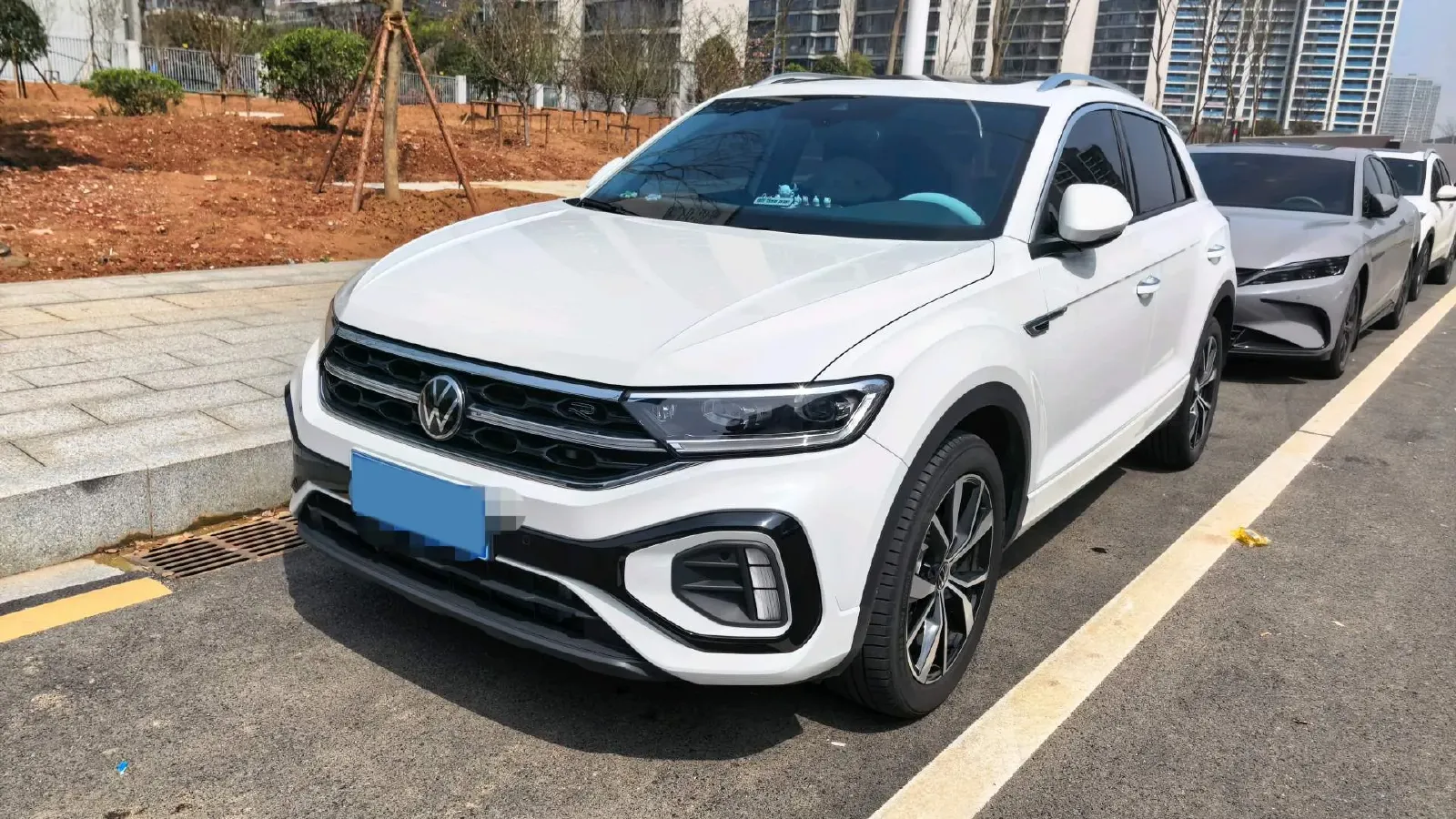 2025 Volkswagen T-Roc 1.5T 160HP L4 7DCT,autocango,china used car exporter,china ev exporter,chinese used car exporter,chinese used ev exporter