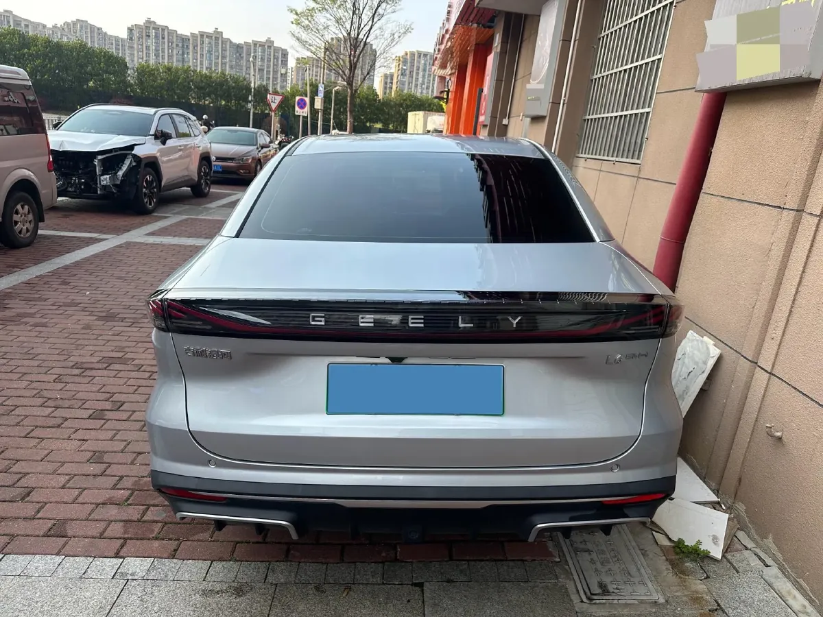 2025 Geely Galaxy A7 1.5L 112HP L4 1DHT PHEV,autocango,china used car exporter,china ev exporter,chinese used car exporter,chinese used ev exporter