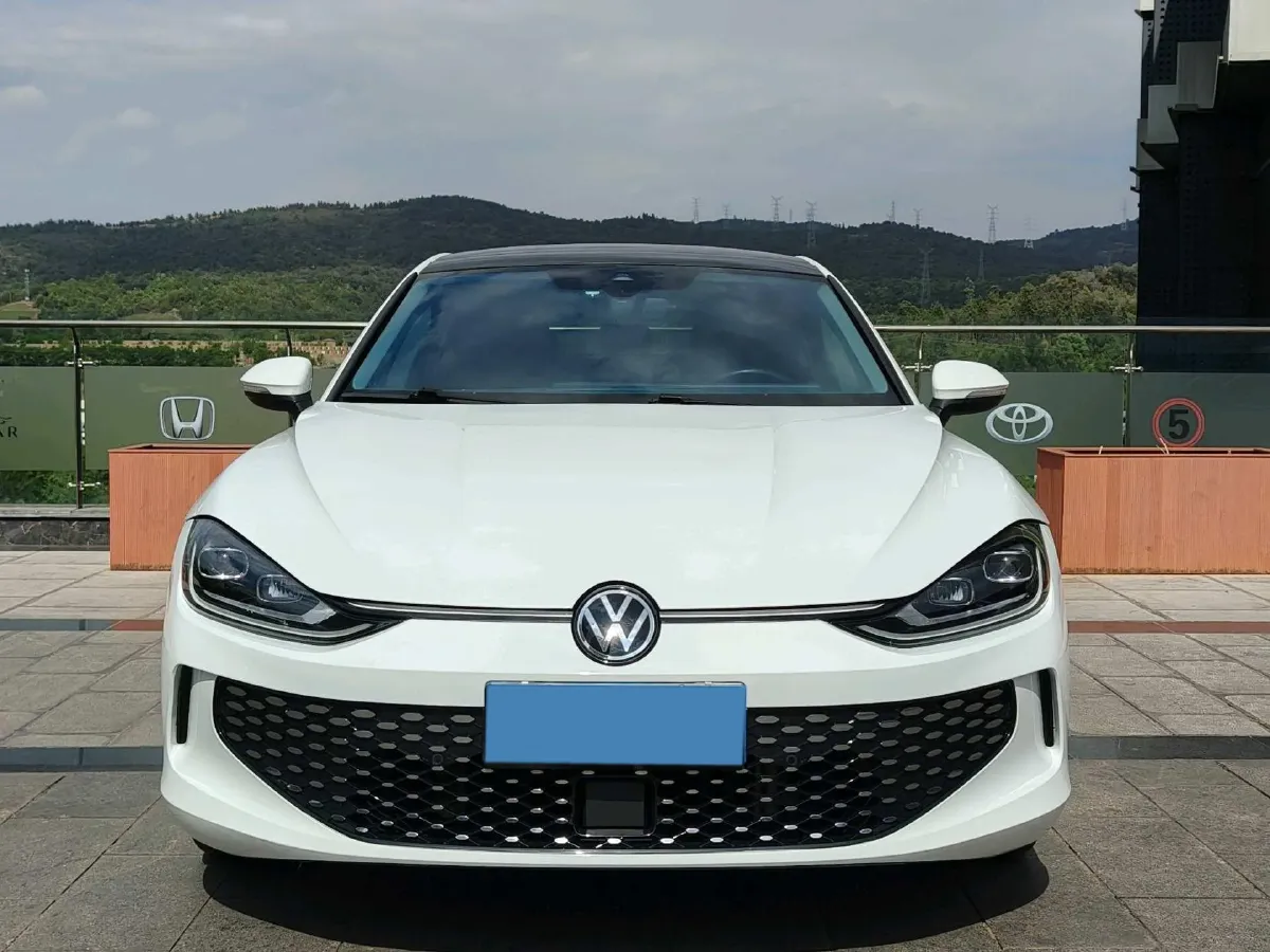 2023 Volkswagen Lamando 1.4T 150HP L4 7DCT,autocango,china used car exporter,china ev exporter,chinese used car exporter,chinese used ev exporter