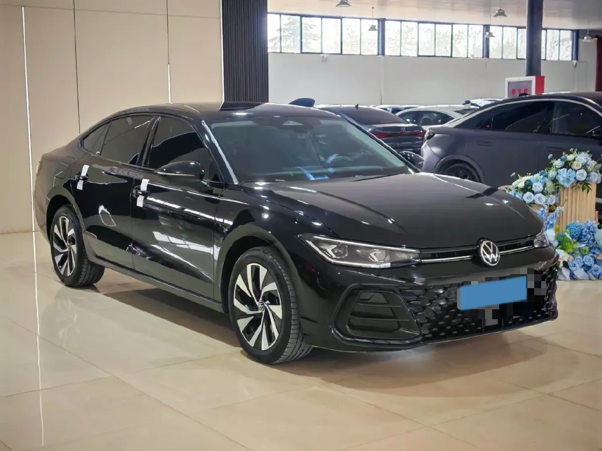 2025 Volkswagen Passat 2.0T 220HP L4 7DCT,autocango,china used car exporter,china ev exporter,chinese used car exporter,chinese used ev exporter