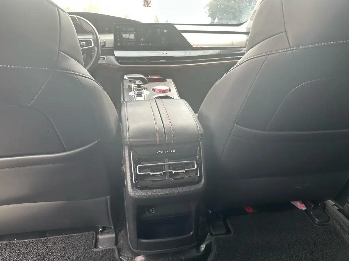 2021 ChangAn UNI-K 2.0T 233HP L4 8AT,autocango,china used car exporter,china ev exporter,chinese used car exporter,chinese used ev exporter