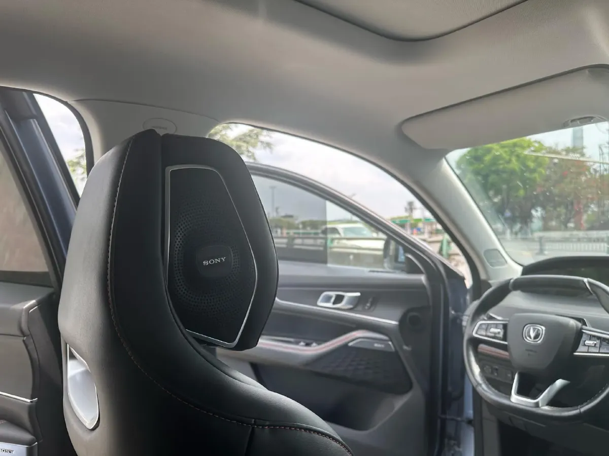 2021 ChangAn UNI-K 2.0T 233HP L4 8AT,autocango,china used car exporter,china ev exporter,chinese used car exporter,chinese used ev exporter