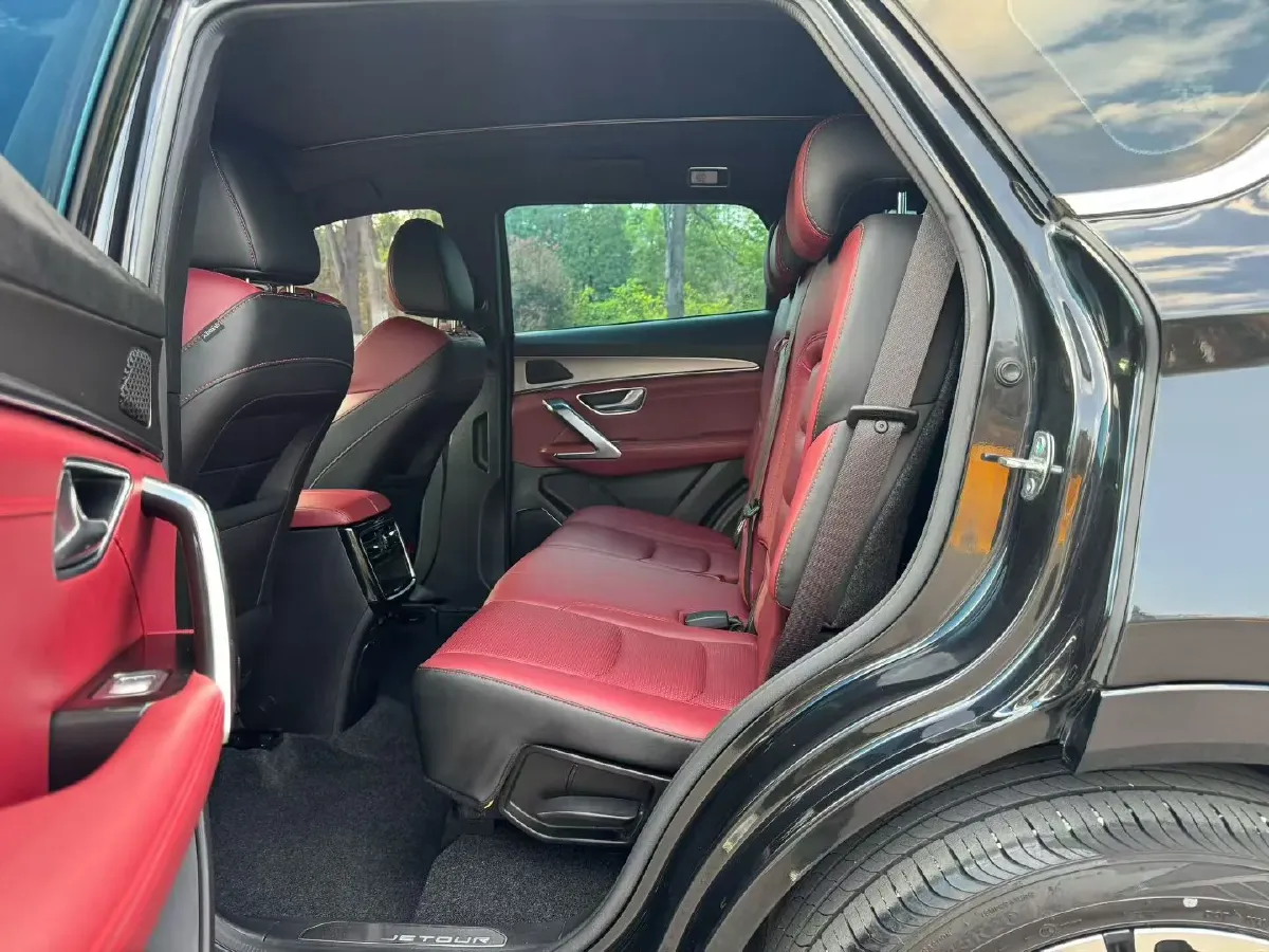 2021 Jetour X70 1.6T 197HP L4 7DCT,autocango,china used car exporter,china ev exporter,chinese used car exporter,chinese used ev exporter