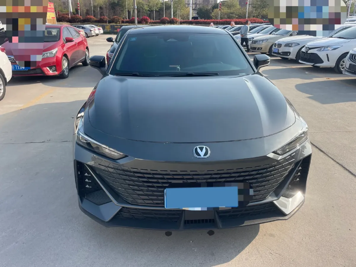 2023 ChangAn UNI-V 1.5T 188HP L4 7DCT,autocango,china used car exporter,china ev exporter,chinese used car exporter,chinese used ev exporter