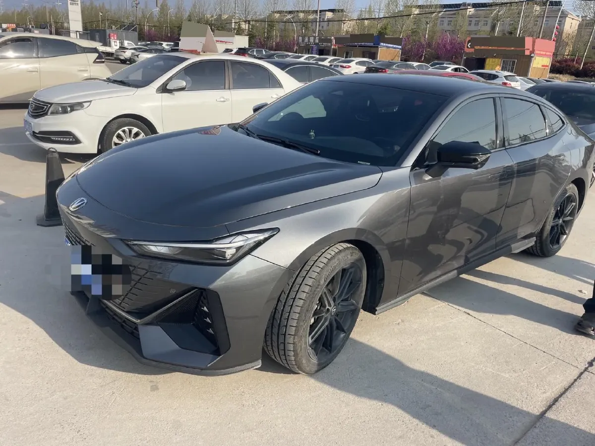 2023 ChangAn UNI-V 1.5T 188HP L4 7DCT,autocango,china used car exporter,china ev exporter,chinese used car exporter,chinese used ev exporter