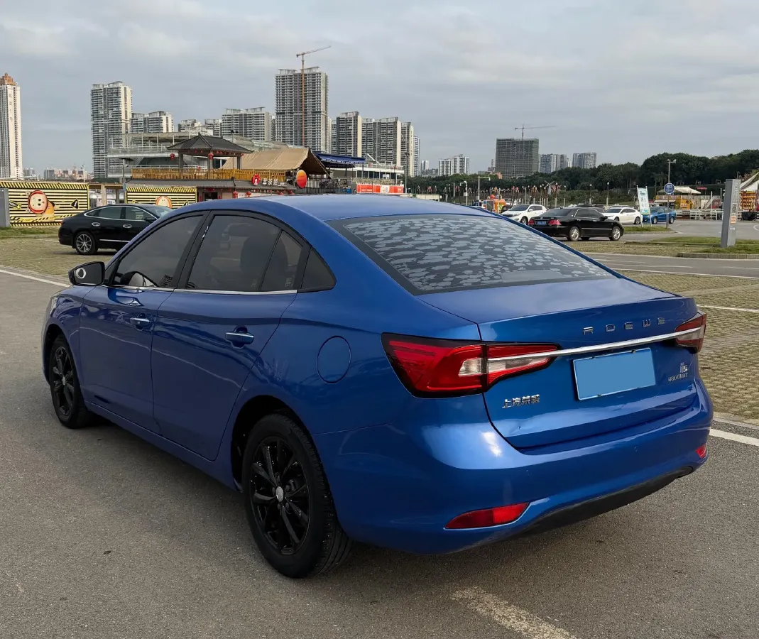 2020 Roewe i5 1.5L 120HP L4 CVT,autocango,china used car exporter,china ev exporter,chinese used car exporter,chinese used ev exporter