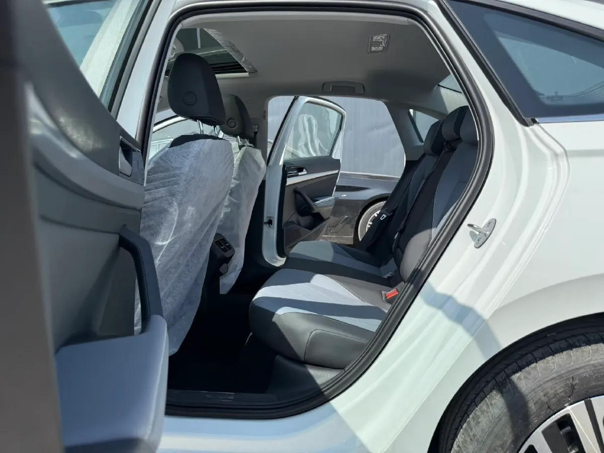 2024 Volkswagen Lavida 1.5L 110HP L4 6AT,autocango,china used car exporter,china ev exporter,chinese used car exporter,chinese used ev exporter