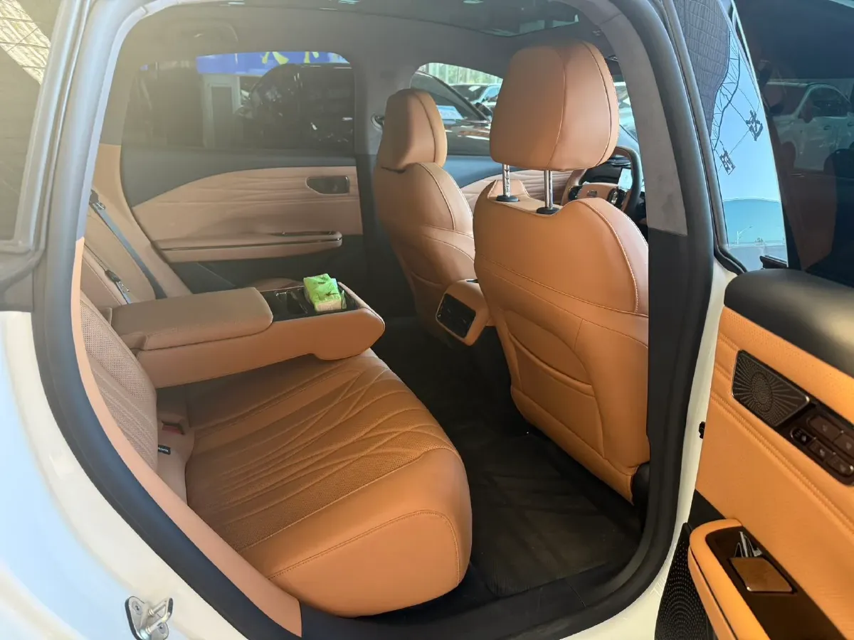 2025 Geely Galaxy Starshine 8 1.5T 163HP L4 3DHT PHEV 27.69KWH,autocango,china used car exporter,china ev exporter,chinese used car exporter,chinese used ev exporter