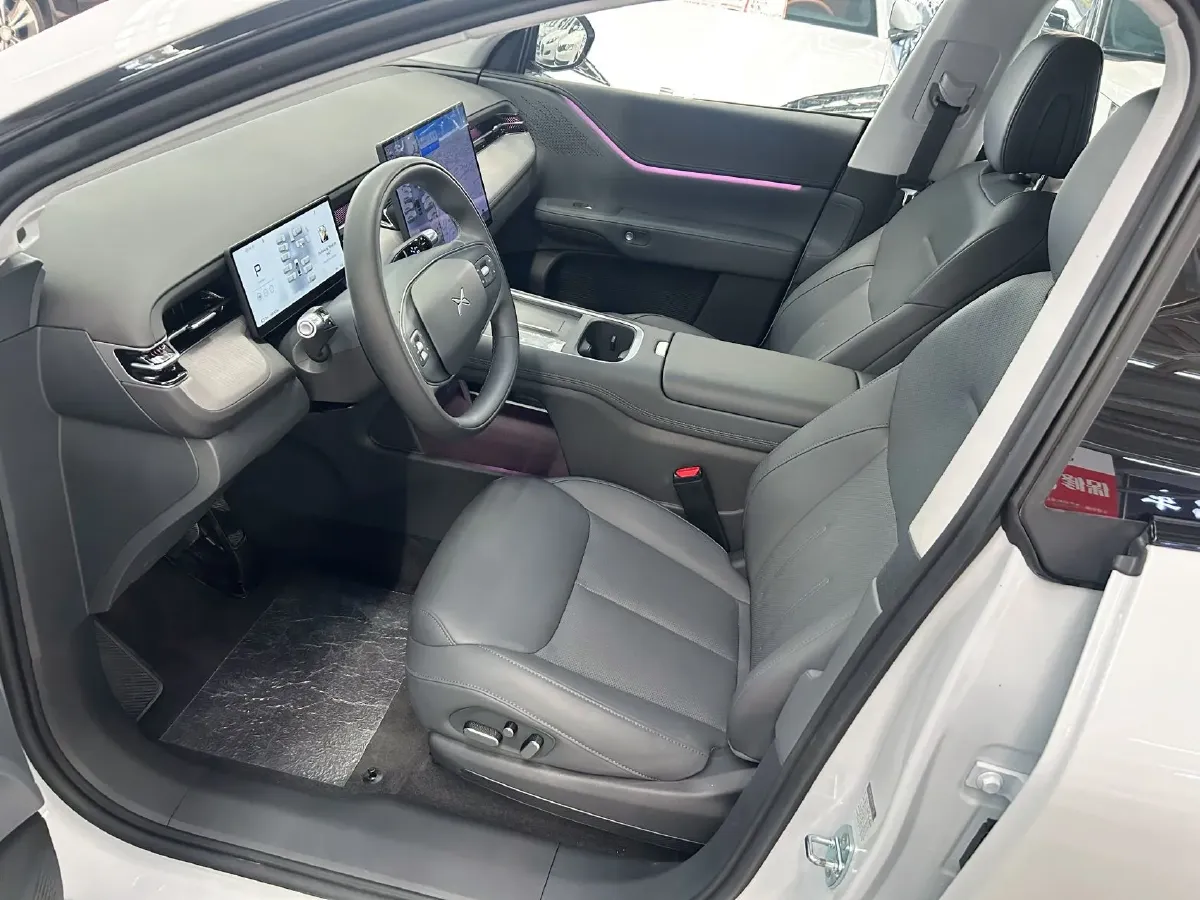 2025 Xpeng G6 BEV 68.5KWH,autocango,china used car exporter,china ev exporter,chinese used car exporter,chinese used ev exporter