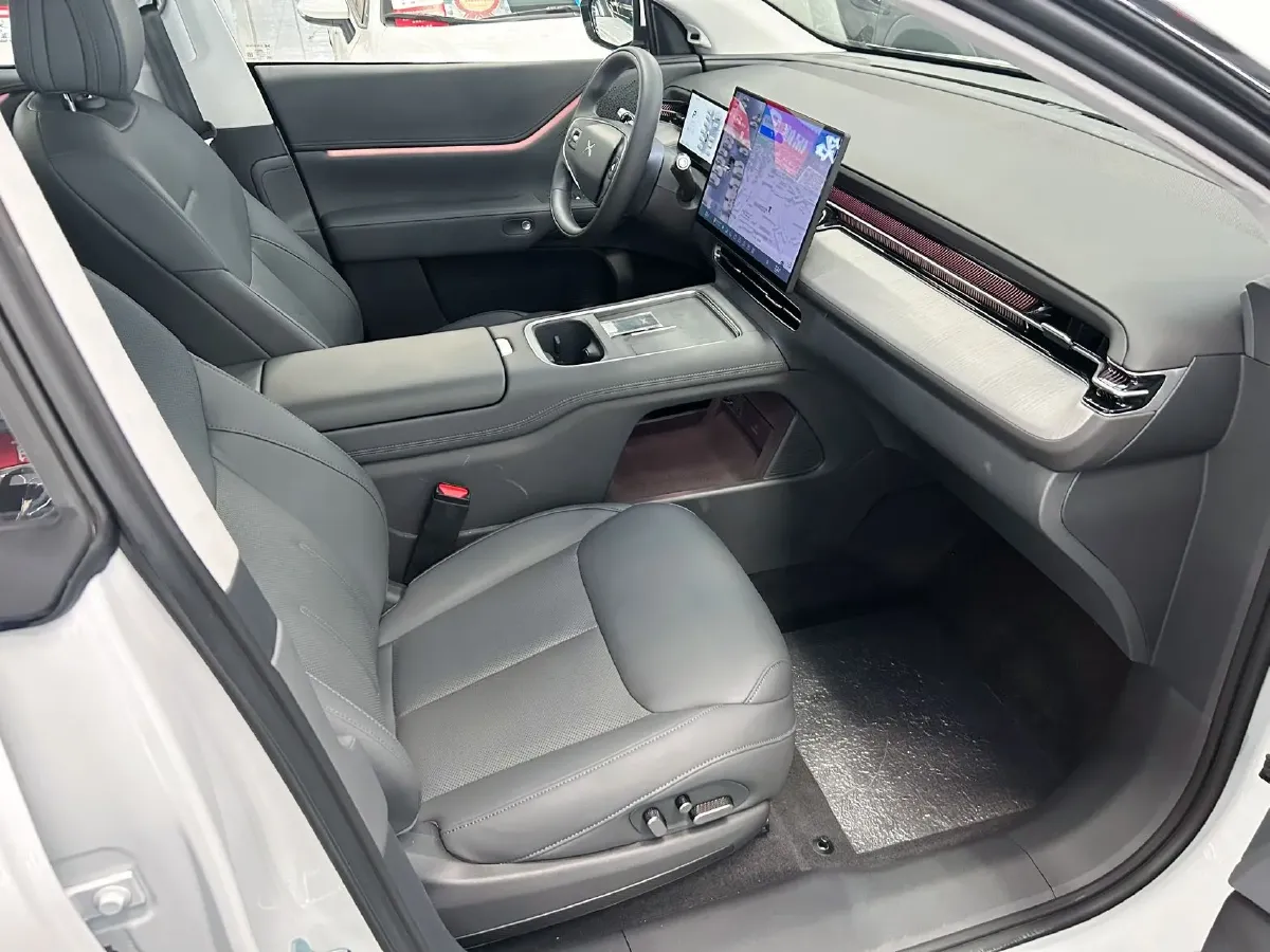 2025 Xpeng G6 BEV 68.5KWH,autocango,china used car exporter,china ev exporter,chinese used car exporter,chinese used ev exporter