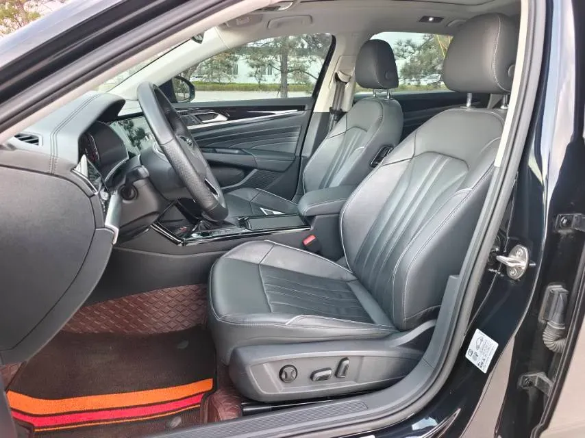 2023 Volkswagen Passat 2.0T 186HP L4 7DCT,autocango,china used car exporter,china ev exporter,chinese used car exporter,chinese used ev exporter