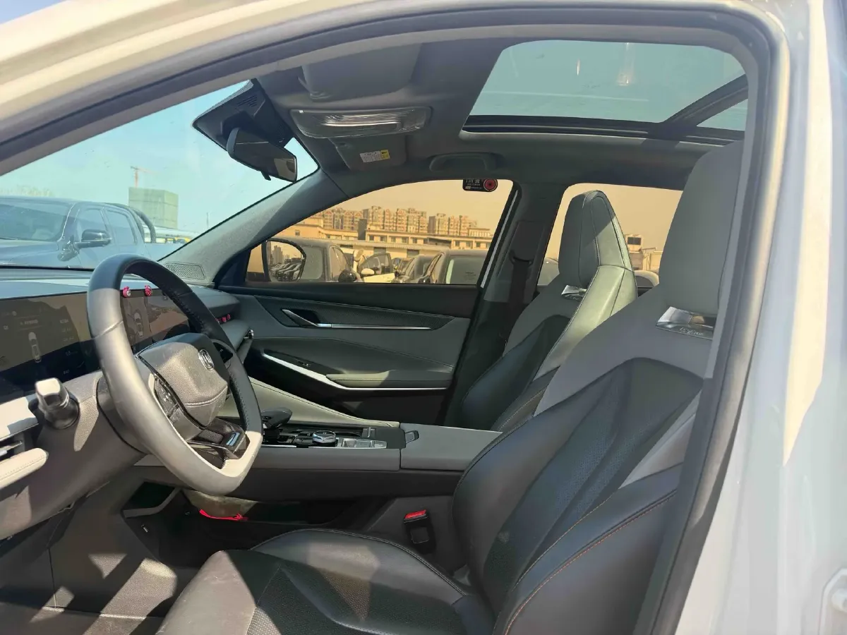 2022 ChangAn CS75 Plus 2.0T 233HP L4 8AT,autocango,china used car exporter,china ev exporter,chinese used car exporter,chinese used ev exporter