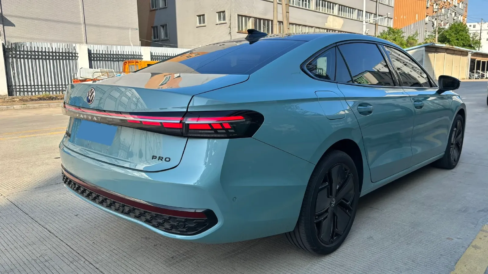 2025 Volkswagen Passat 2.0T 220HP L4 7DCT,autocango,china used car exporter,china ev exporter,chinese used car exporter,chinese used ev exporter