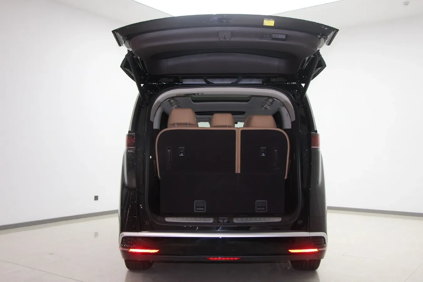 2024 Denza D9 1.5T 139HP L4 E-CVT PHEV 40KWH,autocango,china used car exporter,china ev exporter,chinese used car exporter,chinese used ev exporter