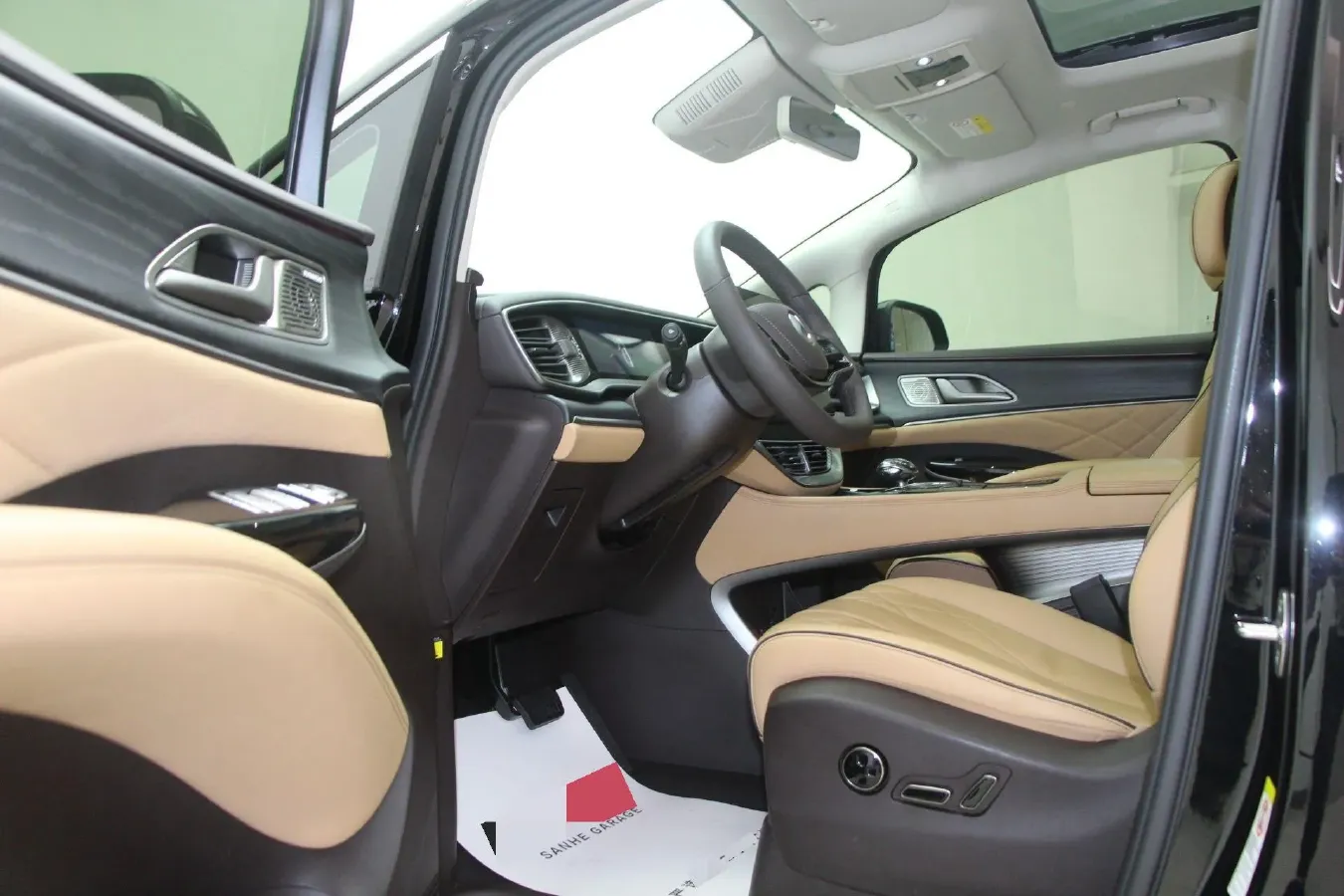 2024 Denza D9 1.5T 139HP L4 E-CVT PHEV 40KWH,autocango,china used car exporter,china ev exporter,chinese used car exporter,chinese used ev exporter