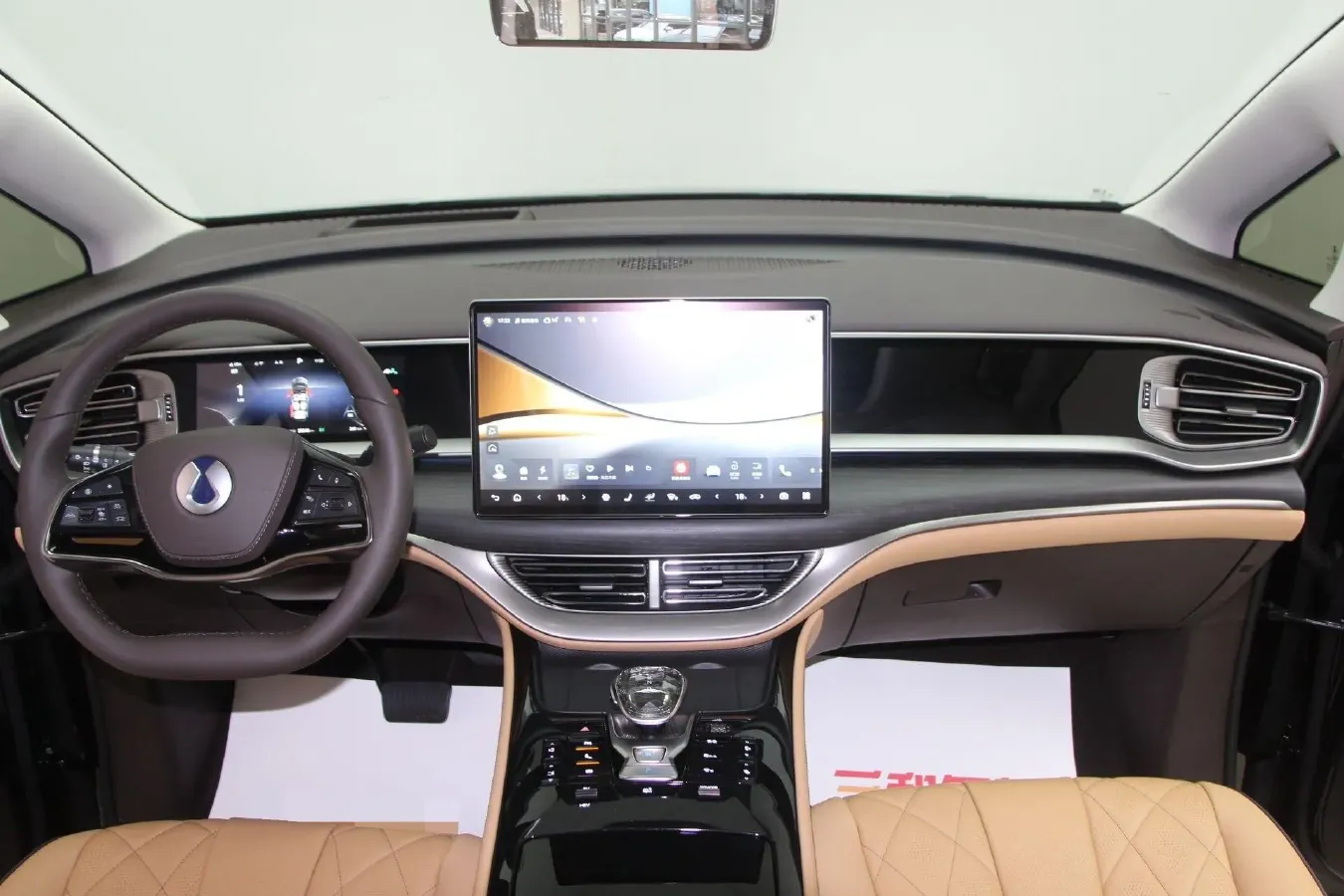 2024 Denza D9 1.5T 139HP L4 E-CVT PHEV 40KWH,autocango,china used car exporter,china ev exporter,chinese used car exporter,chinese used ev exporter