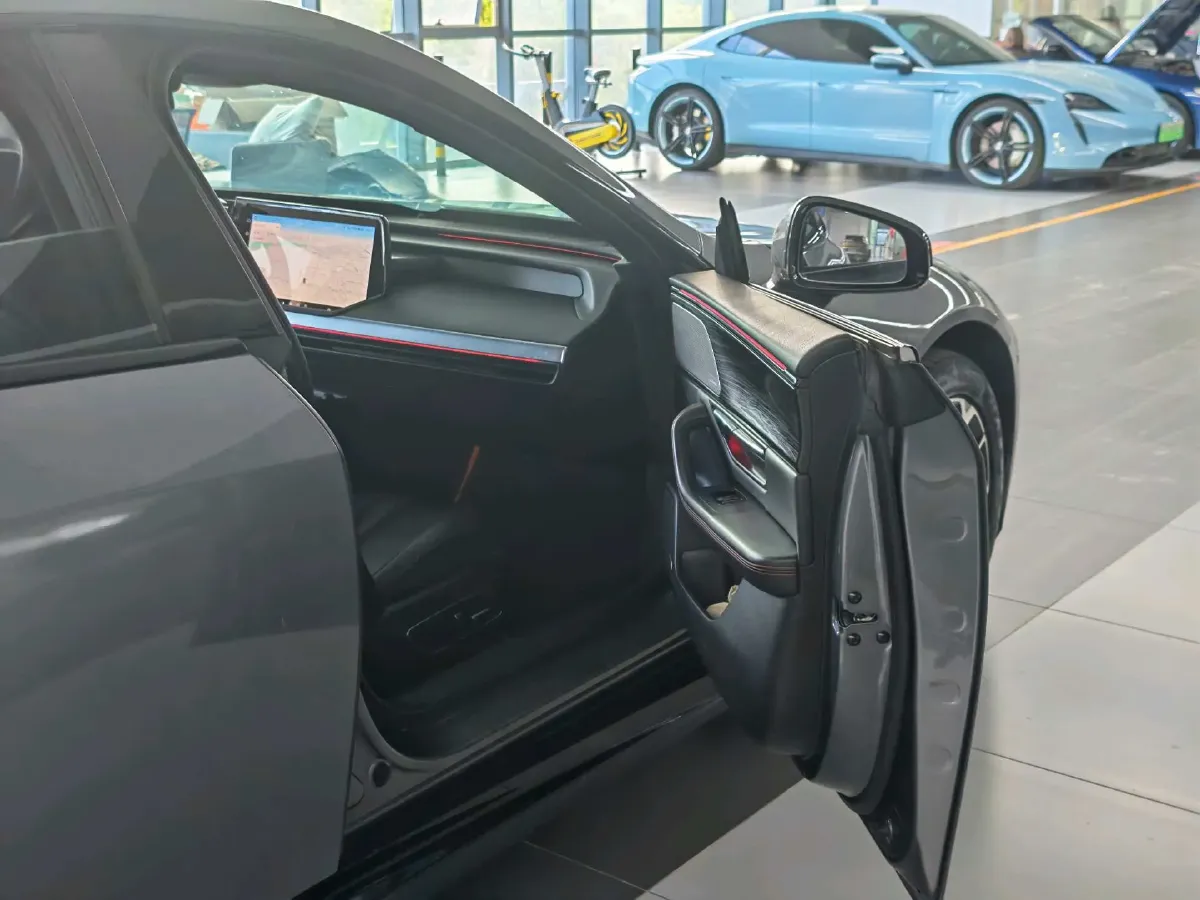 2020 DS 7 1.6T 215HP L4 8AT,autocango,china used car exporter,china ev exporter,chinese used car exporter,chinese used ev exporter