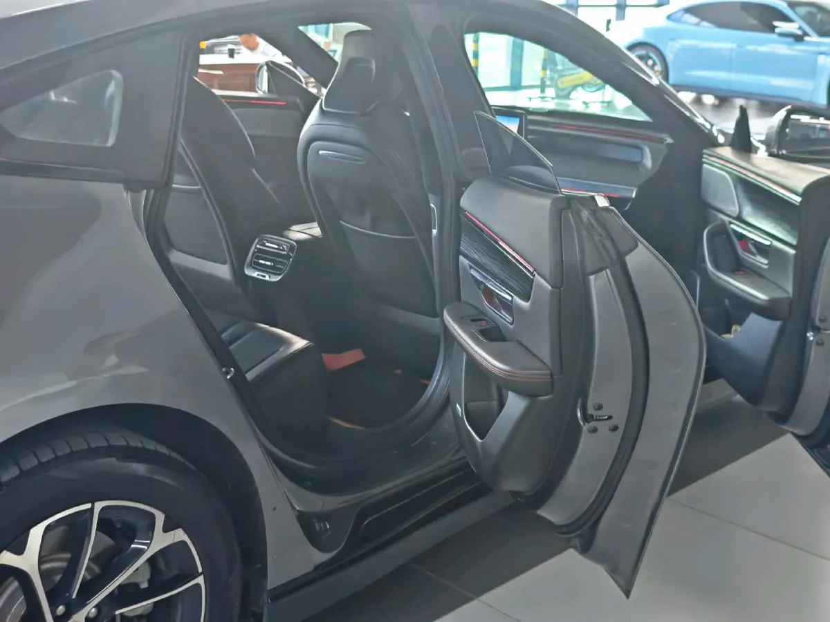 2020 DS 7 1.6T 215HP L4 8AT,autocango,china used car exporter,china ev exporter,chinese used car exporter,chinese used ev exporter